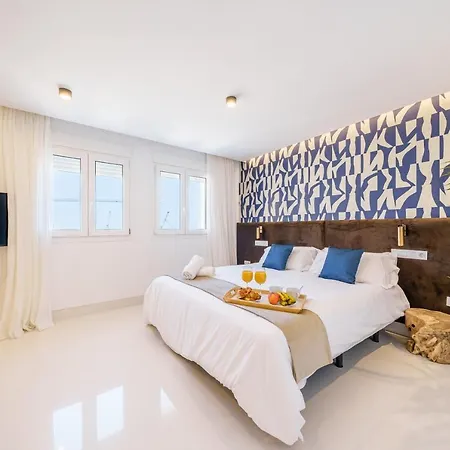 Near Stunning Views & Comfort